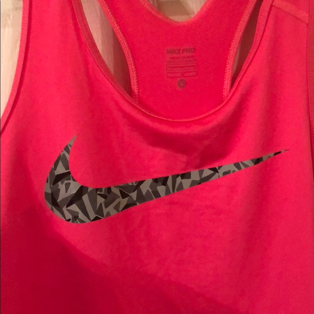 NWT Nike Dri Fit Tank - Picture 2 of 4